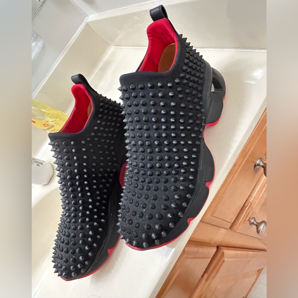 Black sneaker